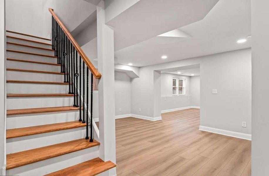 Spacious, unfurnished interior of a new home in , Atlanta (Image 17).