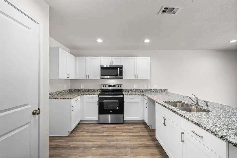 Furnished interior view inside a new home in Middlefield Village, Dallas (Image 6).