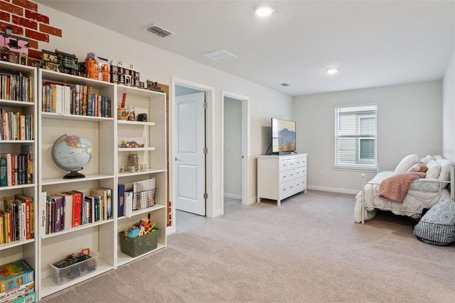 Furnished interior view inside a new home in , Clermont (Image 19).