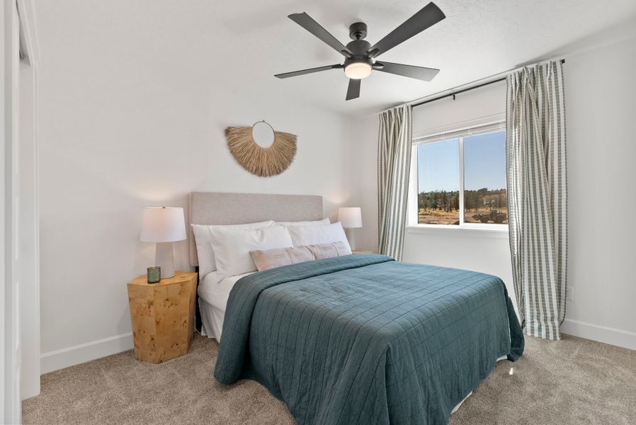 Furnished interior view inside a new home in Feather Ridge, Redmond (Image 10).