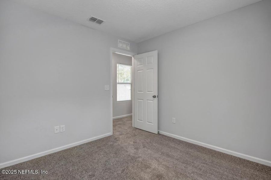 Spacious, unfurnished interior of a new home in , Jacksonville (Image 18).