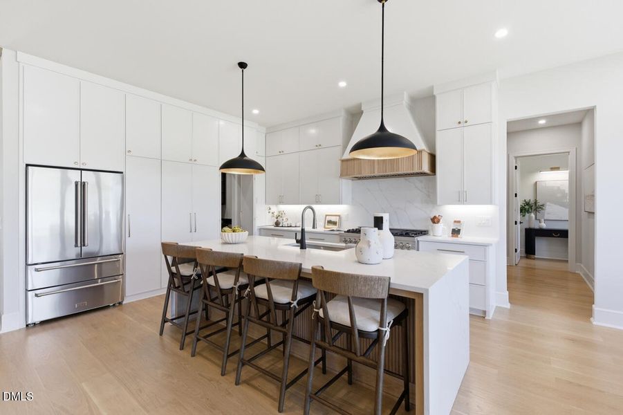 5856 Carriage Gate-32