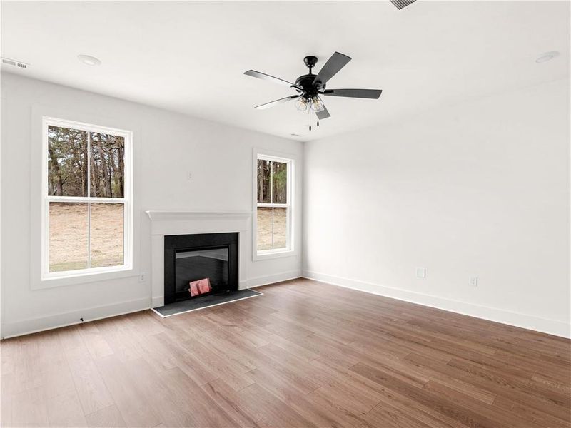 Spacious, unfurnished interior of a new home in , Mansfield (Image 14).
