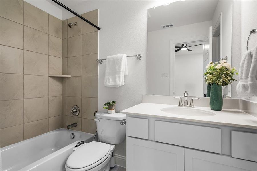 Furnished interior view inside a new home in , Northlake (Image 39).