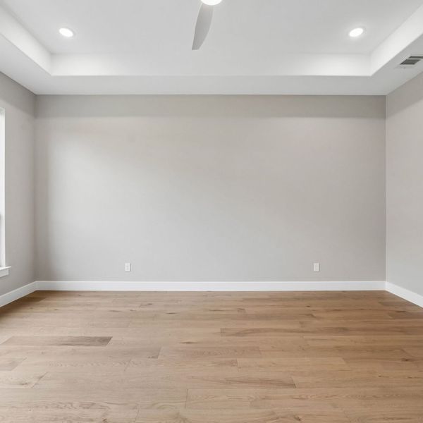 Spacious, unfurnished interior of a new home in Mustang Lakes, Celina (Image 67).