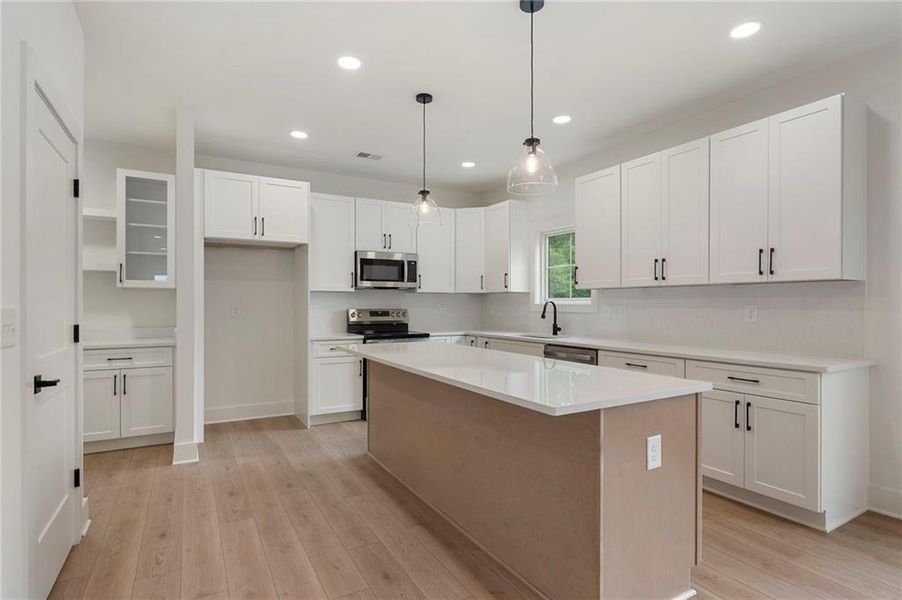 Furnished interior view inside a new home in , Hiram (Image 9).