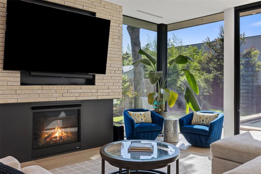Exterior details and patio area of a home in , Austin (Image 21).