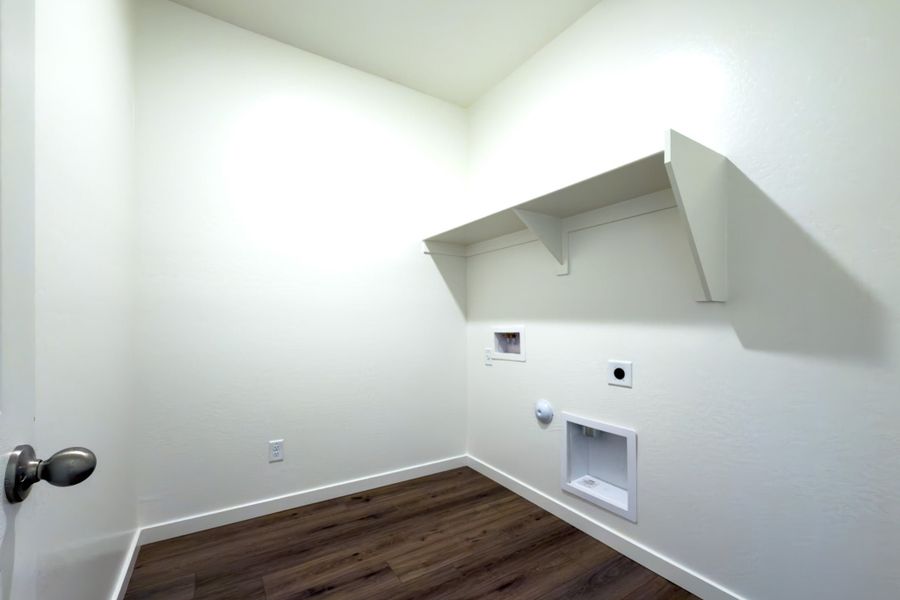 Spacious, unfurnished interior of a new home in Rancho Mirage, Maricopa (Image 21). Spacious, unfurnished interior of a new home in Rancho Mirage, Maricopa (Image 21).