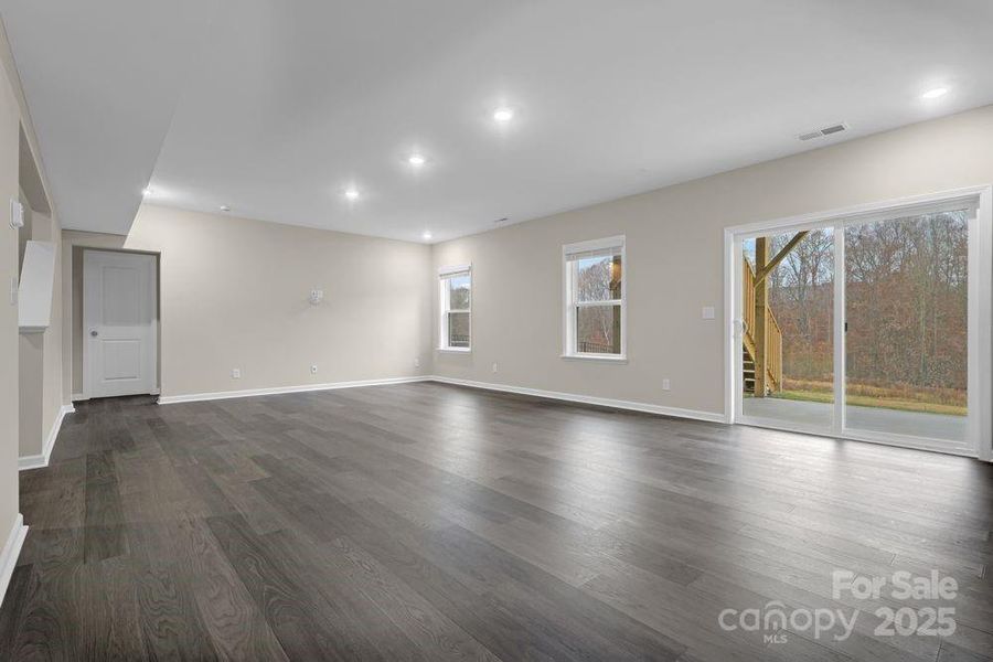 179 Holsworthy Drive ~ Ready Now! 179 Holsworthy Drive ~ Ready Now!