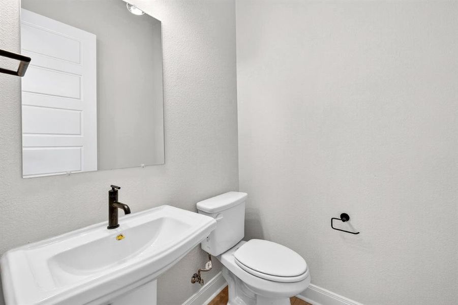 Furnished interior view inside a new home in Hillside at Las Colinas, Irving (Image 11).