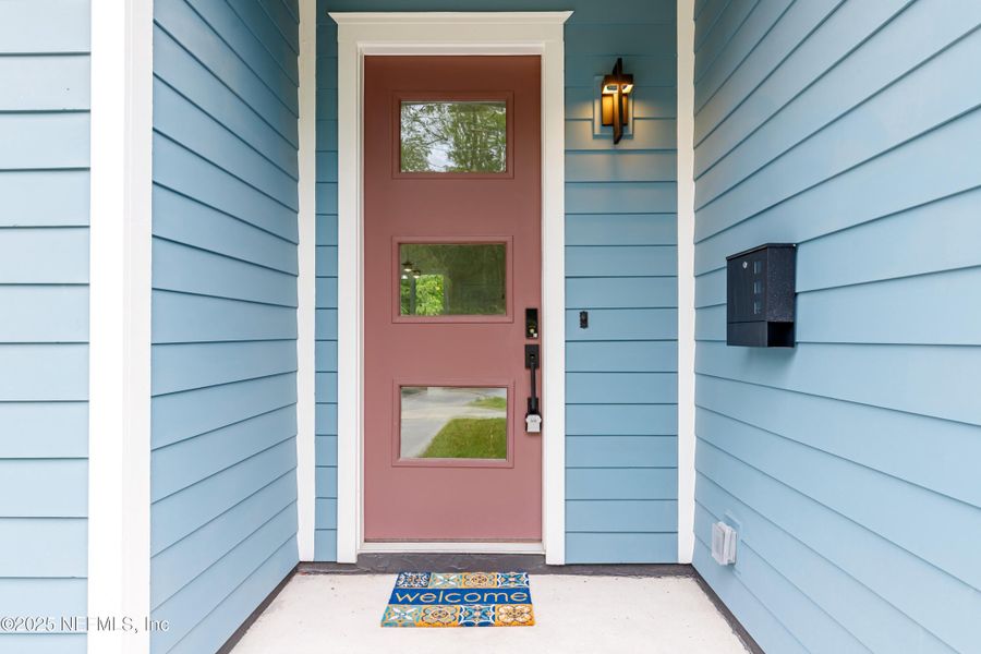 Exterior details and patio area of a home in , Jacksonville (Image 18). Exterior details and patio area of a home in , Jacksonville (Image 18).