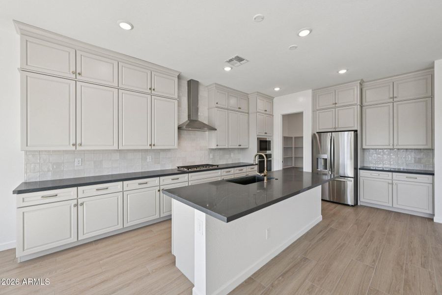 15-web-or-mls-E Saddle Way-S0902-015