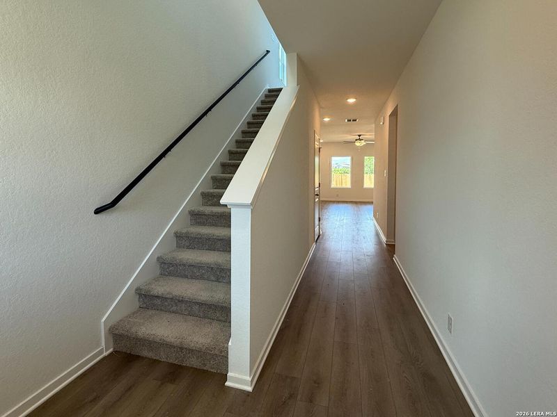 Spacious, unfurnished interior of a new home in Hennersby Hollow, San Antonio (Image 25). Spacious, unfurnished interior of a new home in Hennersby Hollow, San Antonio (Image 25).