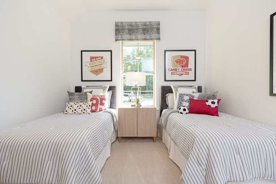 Representative furnished interior of a home built from the Kerrville by Beazer Homes in Valencia, Manvel (Image 4).