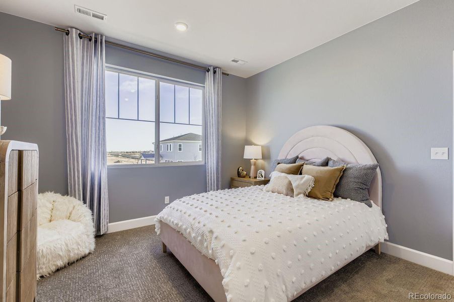 INTERIOR PHOTOS ARE WILLOW MODEL HOME.