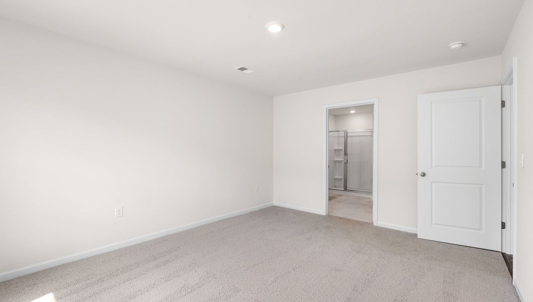 Spacious, unfurnished interior of a new home in Lakestone, Woodruff (Image 22). Spacious, unfurnished interior of a new home in Lakestone, Woodruff (Image 22).