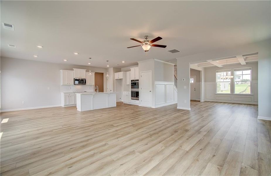Spacious, unfurnished interior of a new home in Chapel Hill, Newnan (Image 13).