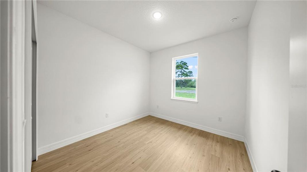 Spacious, unfurnished interior of a new home in , Citrus Springs (Image 22).