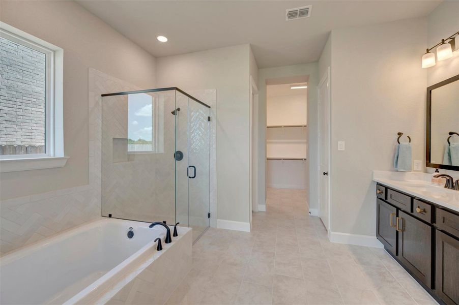 Furnished interior view inside a new home in Grange - Reserve Collection, Katy (Image 11).