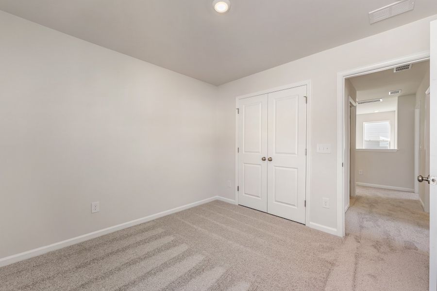 Spacious, unfurnished interior of a new home in Mayfair Village, Spartanburg (Image 24).
