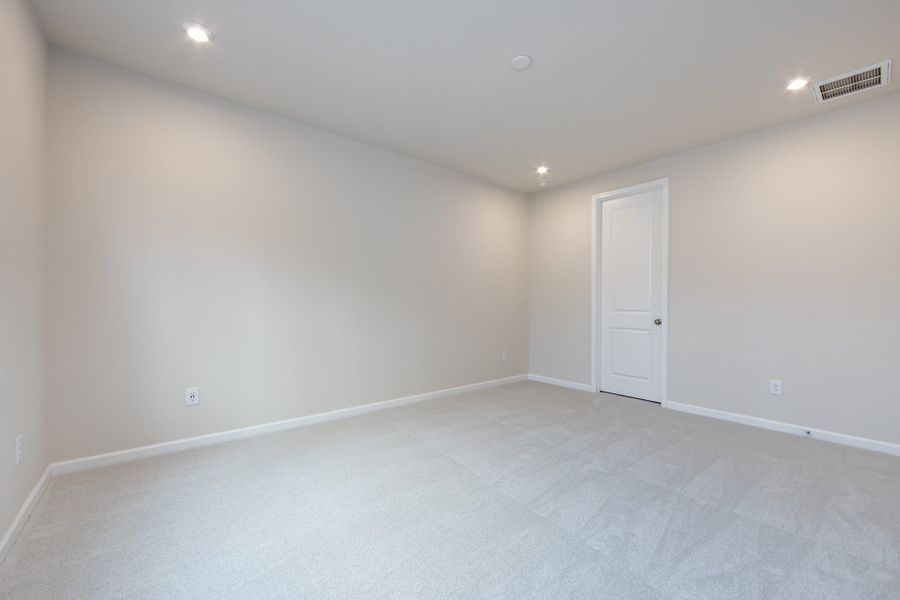 Spacious, unfurnished interior of a new home in Fifteen 15 Cannon, Charlotte (Image 43).