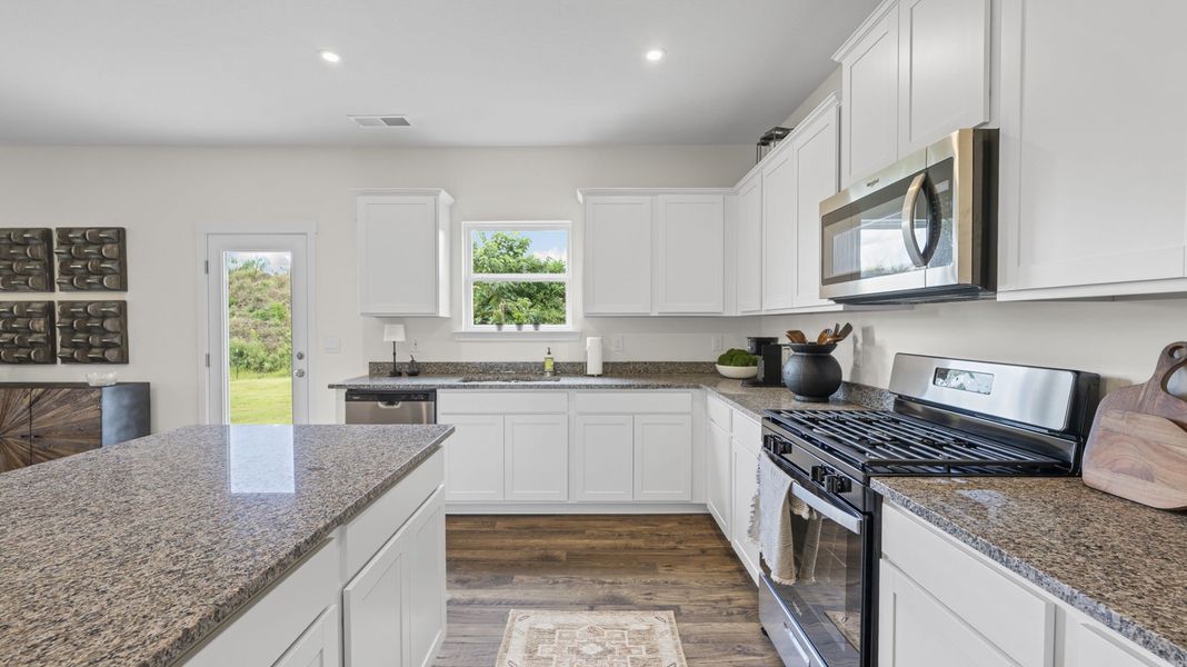 Furnished interior view inside a new home in The Cove at Thrasher Landing, Hixson (Image 16).