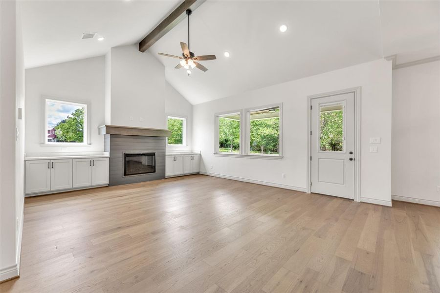 Spacious, unfurnished interior of a new home in , College Station (Image 36). Spacious, unfurnished interior of a new home in , College Station (Image 36).