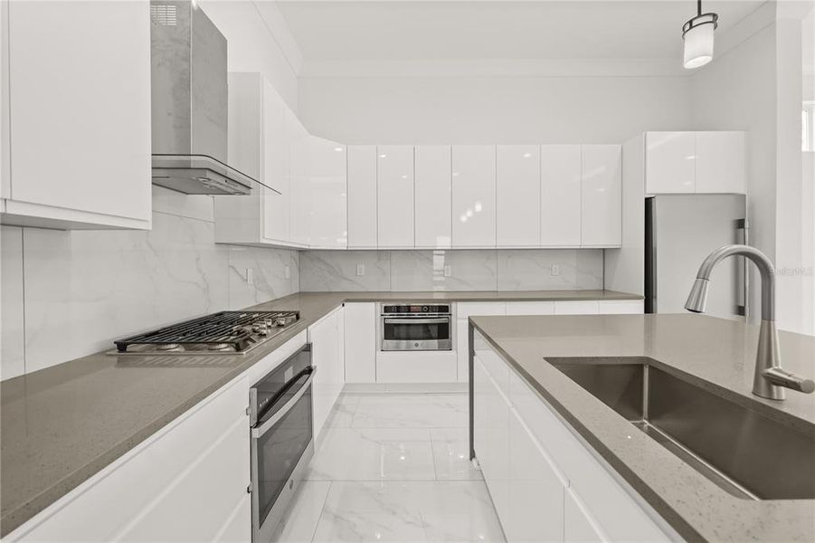 Furnished interior view inside a new home in , Kissimmee (Image 18).
