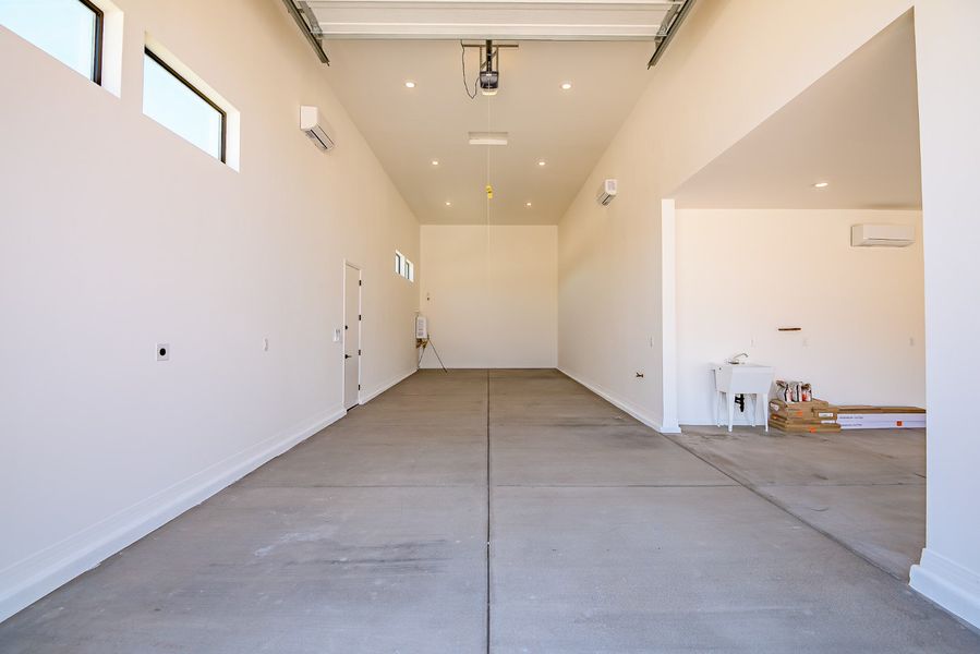 Spacious, unfurnished interior of a new home in Estates at Kings Ranch, Gold Canyon (Image 37). Spacious, unfurnished interior of a new home in Estates at Kings Ranch, Gold Canyon (Image 37).