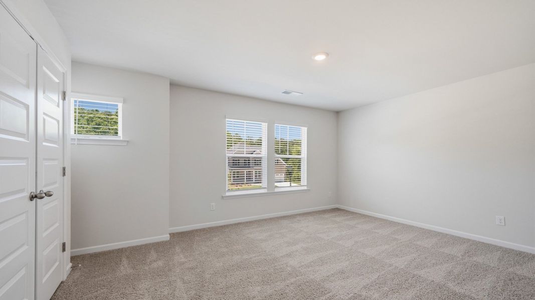 Spacious, unfurnished interior of a new home in The Gates at Pates Creek, Hampton (Image 24).