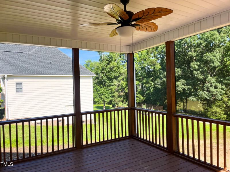 2DFCC700-9A17-45D4-852D-D15E2F929235