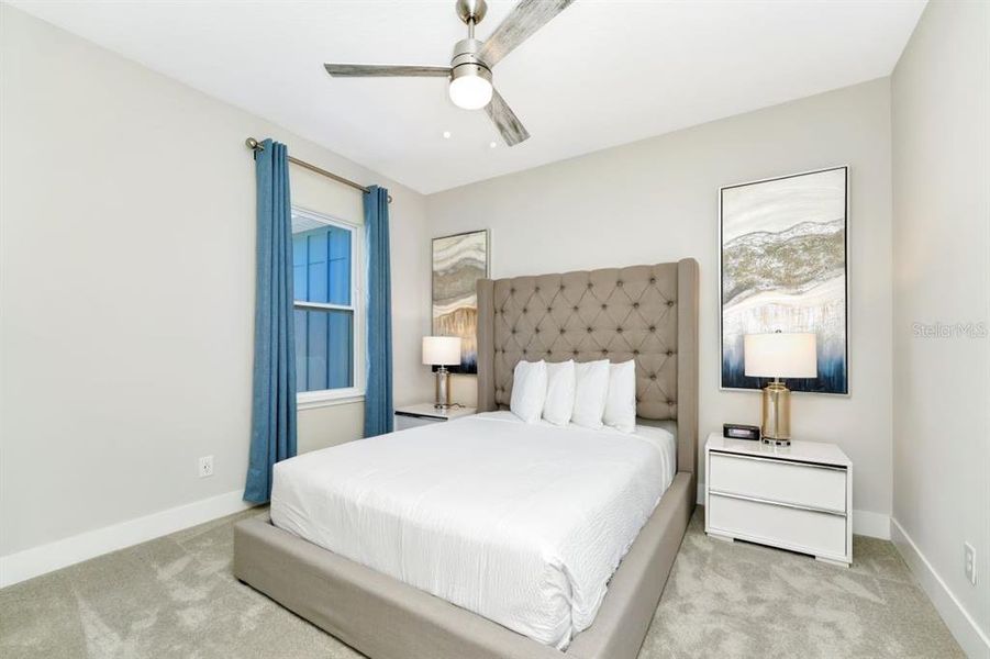 Furnished interior view inside a new home in , Kissimmee (Image 10).