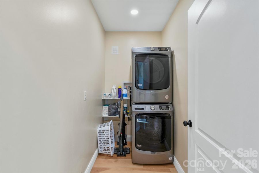 Furnished interior view inside a new home in , Lake Lure (Image 10).