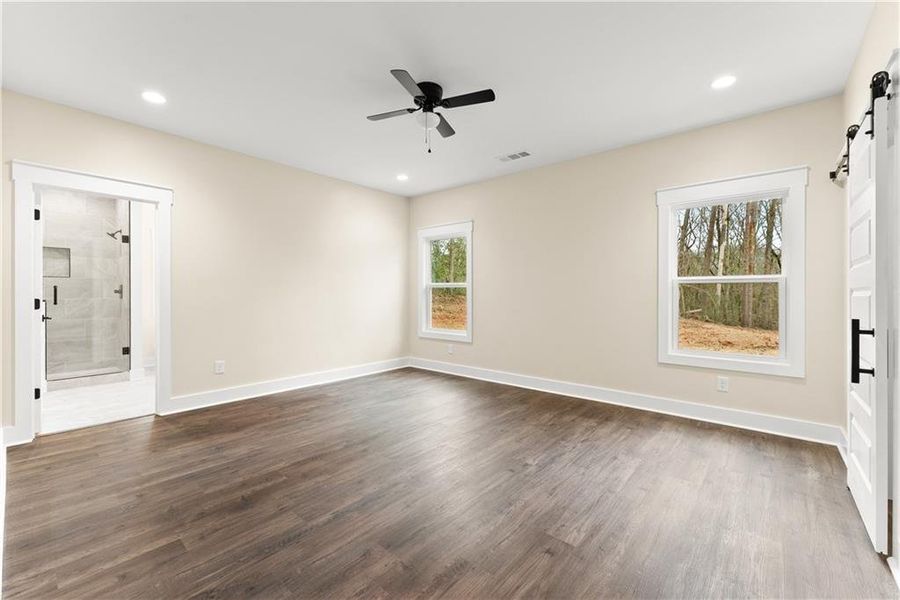 Spacious, unfurnished interior of a new home in , Clermont (Image 25). Spacious, unfurnished interior of a new home in , Clermont (Image 25).