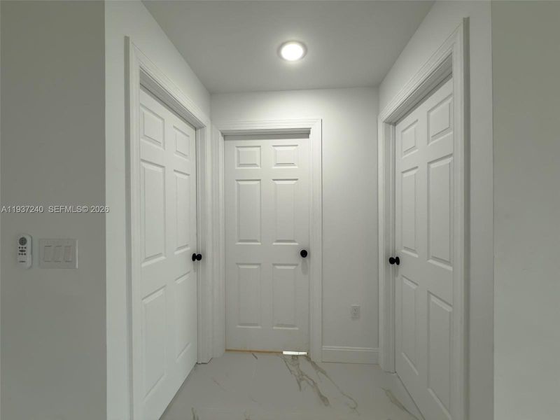 Spacious, unfurnished interior of a new home in , Lehigh Acres (Image 30).