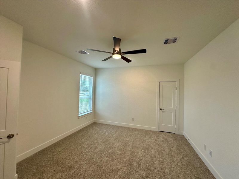 Spacious, unfurnished interior of a new home in Briarley, Montgomery (Image 28).