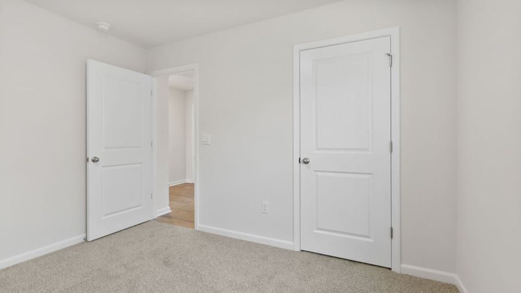 Spacious, unfurnished interior of a new home in Cascade Point, Seneca (Image 20).