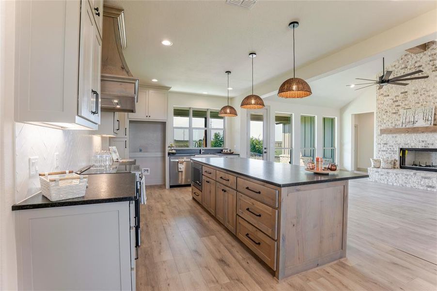 This kitchen is ready for entertaining, homemade meals and lots of gathering! This kitchen is ready for entertaining, homemade meals and lots of gathering!