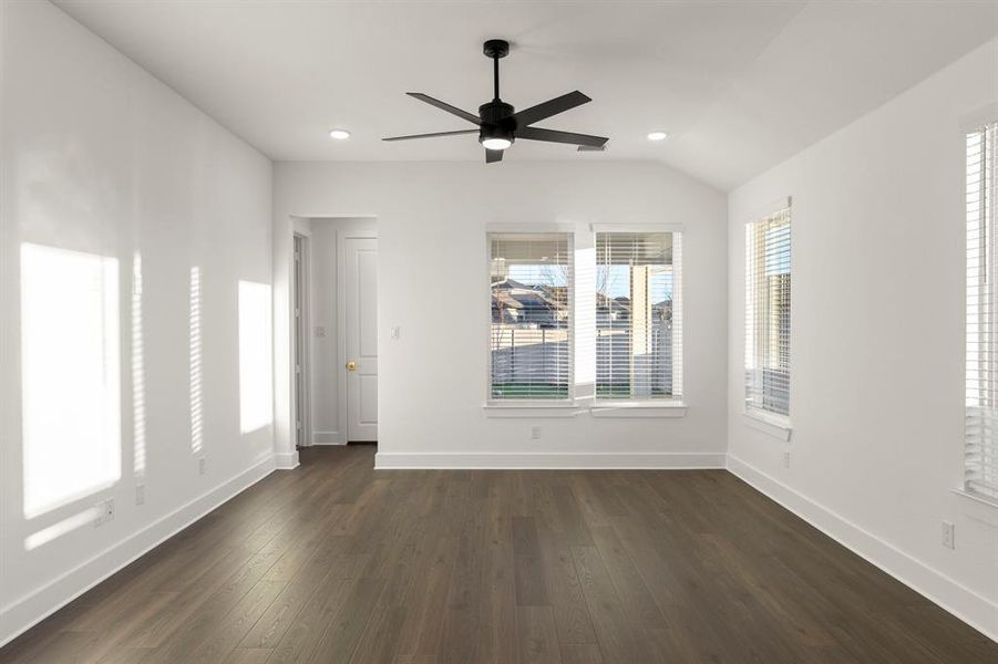 15. 2708 Painted - Family (2)