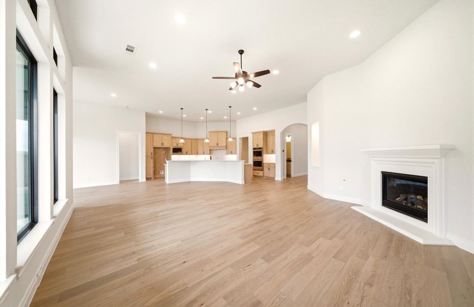 Spacious, unfurnished interior of a new home in Bridgeland 60′, Cypress (Image 19).