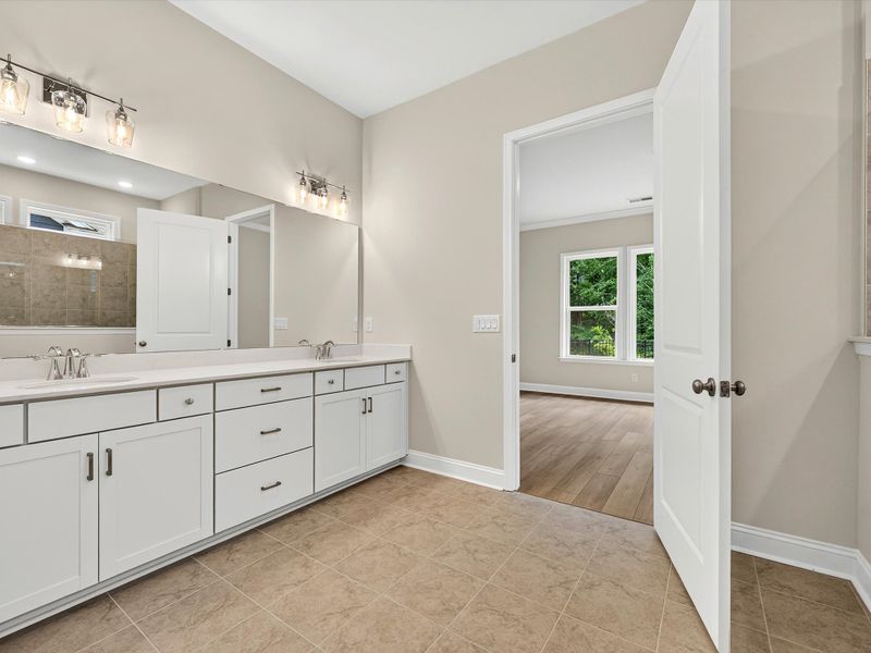 Owner's Bath Owner's Bath
