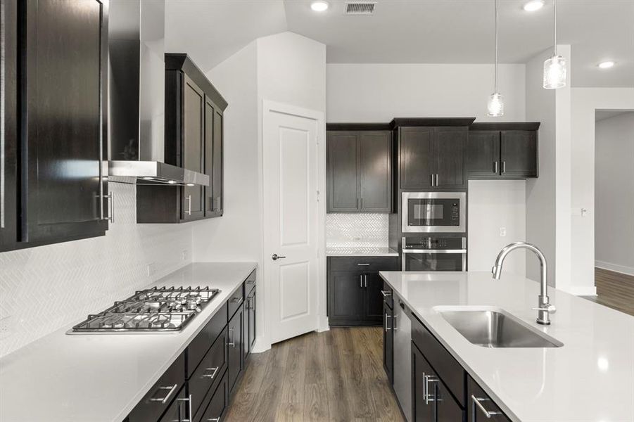 15. 4115 Olmsted - Kitchen (4)