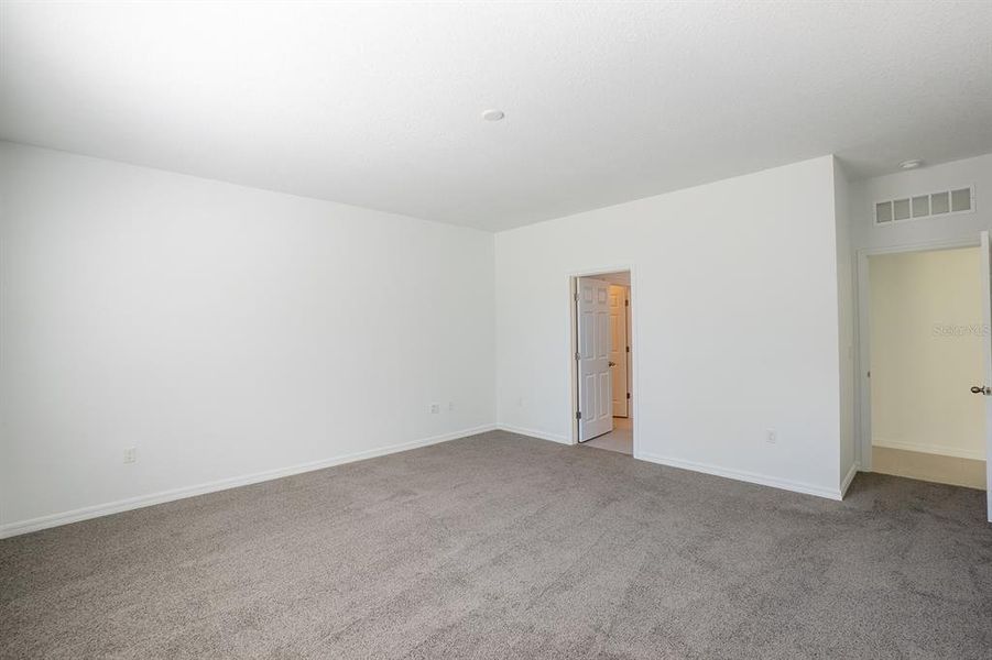 Spacious, unfurnished interior of a new home in , Palm Coast (Image 37).