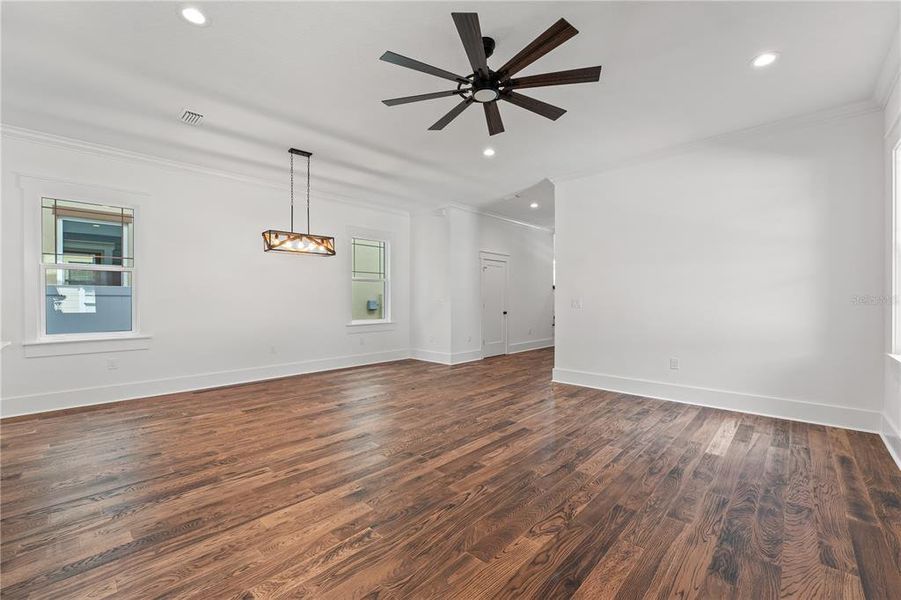 Spacious, unfurnished interior of a new home in , Tampa (Image 45).