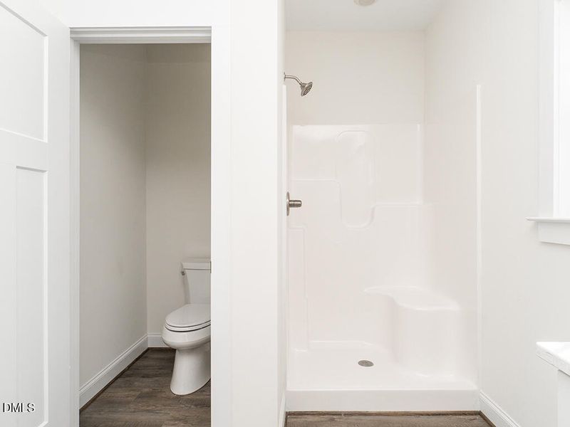 19 1191_PerkinsonRd PrimaryBath3_MLS 19 1191_PerkinsonRd PrimaryBath3_MLS