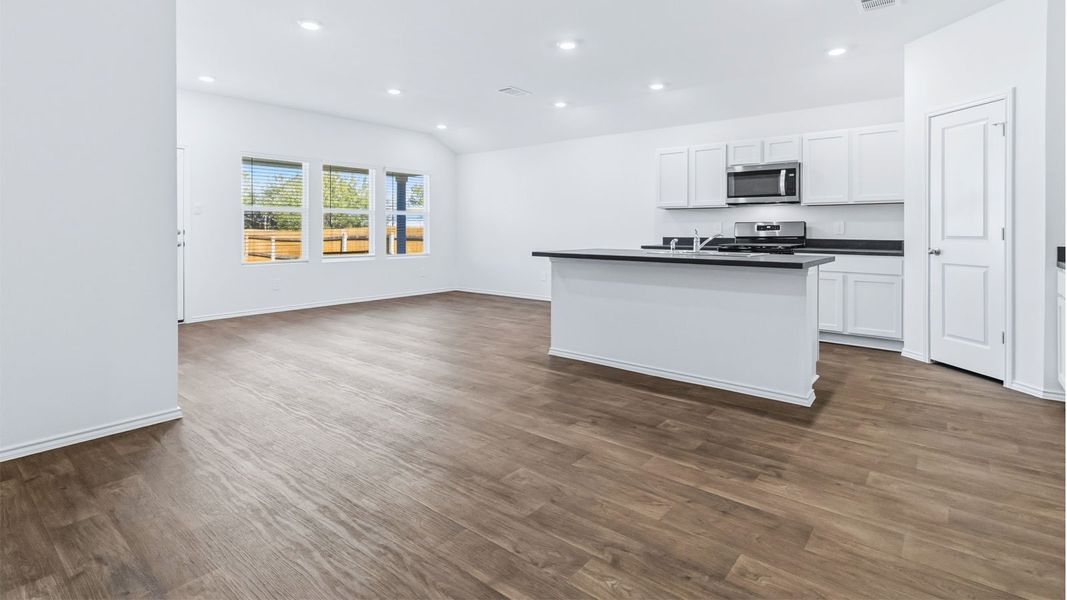 Representative unfurnished interior of a home built from the The Easton by D.R. Horton in Wayside, Uhland (Image 16).