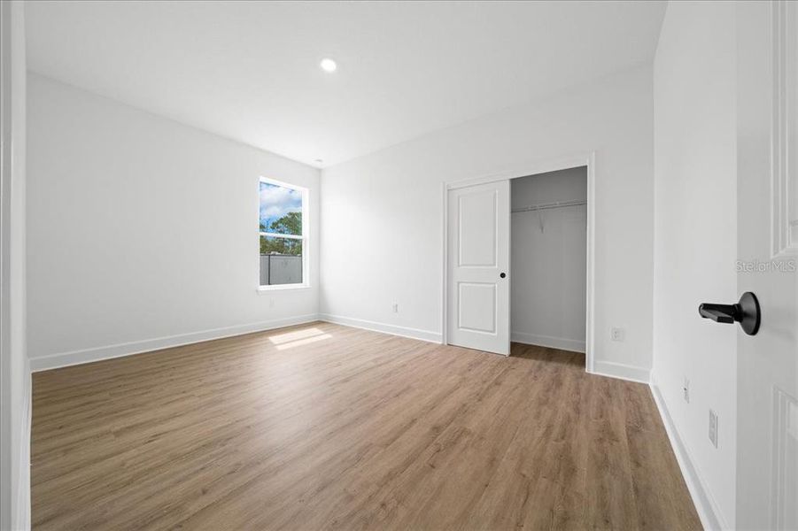 Spacious, unfurnished interior of a new home in , Spring Hill (Image 23).