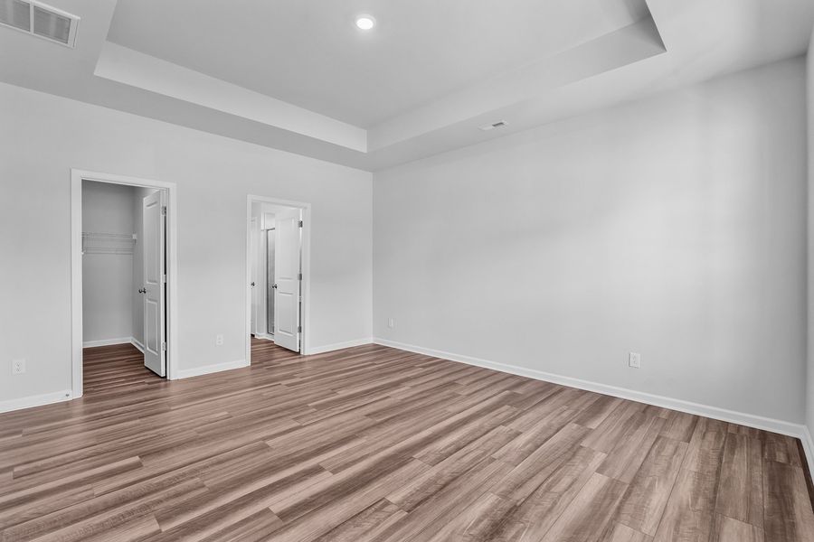 Spacious, unfurnished interior of a new home in Hanes Lake, Winston-Salem (Image 26). Spacious, unfurnished interior of a new home in Hanes Lake, Winston-Salem (Image 26).