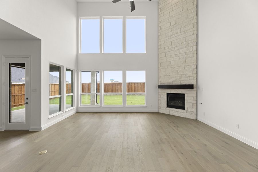 Spacious, unfurnished interior of a new home in Nelson Lake Estates, Rockwall (Image 19).