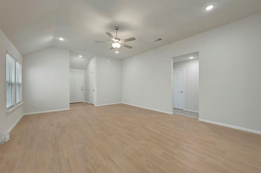 Spacious, unfurnished interior of a new home in Elevon, Lavon (Image 31). Spacious, unfurnished interior of a new home in Elevon, Lavon (Image 31).